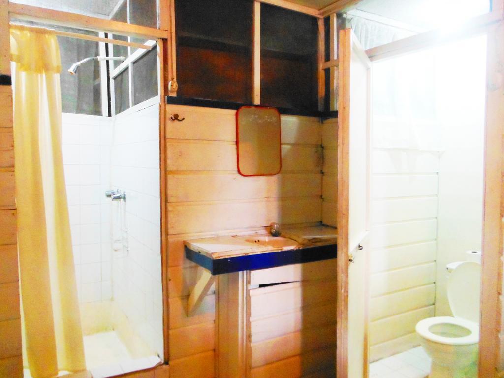 Hotel Y Restaurante Backpackers Rio Dulce Town Zimmer foto